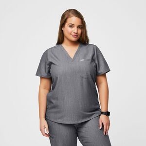 Figs Catarina One-Pocket Scrub Top in Graphite, L